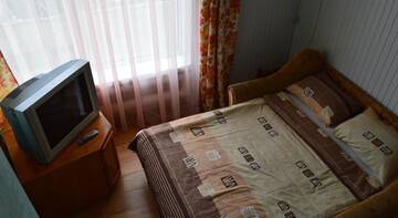 Фото номера Стандартный четырехместный номер Гостиница Hostel Raduga г. Волгоград 3