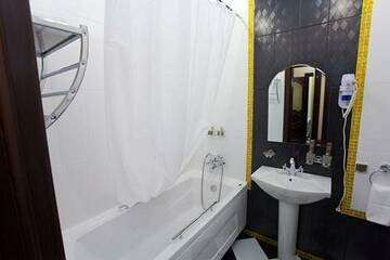 Фото номера Номер стандарт с 1 двуспальной кроватью Гостиница Gallery Park Volgograd г. Волгоград 7