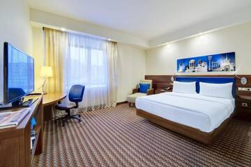 Фото номера Номер с  кроватью размера  Гостиница Hampton by Hilton Волгоград Профсоюзная г. Волгоград 2