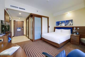 Фото номера Семейный номер Гостиница Hampton by Hilton Волгоград Профсоюзная г. Волгоград 4