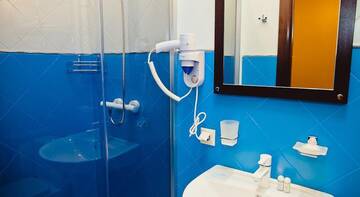 Фото номера Люкс «Лайт» Гостиница Lite Hotel Волгоград г. Волгоград 2