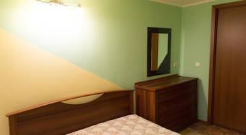Фото номера Семейный номер с видом на сад Гостиница Guest House Na Internatsionalnoy г. Волгоград 14