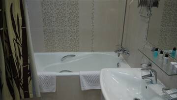 Фото номера Двухместный номер с 2 отдельными кроватями Гостиница  Старый Сталинград г. Волгоград 5